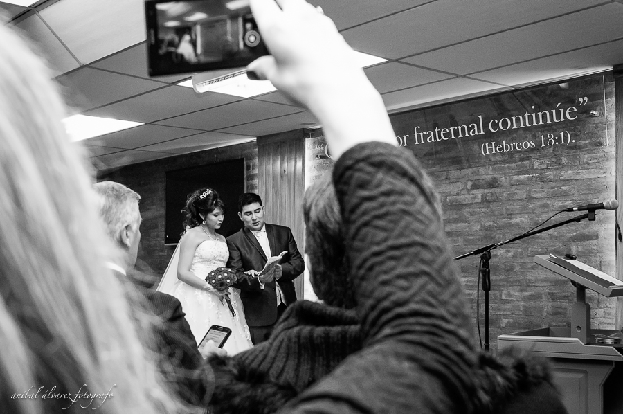 Rocio + Adrian boda casamiento en templo Trelew por Anibal Alvarez Fotografo